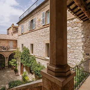 Apartment Comunicanti, Tra Antico E Moderno, Assisi